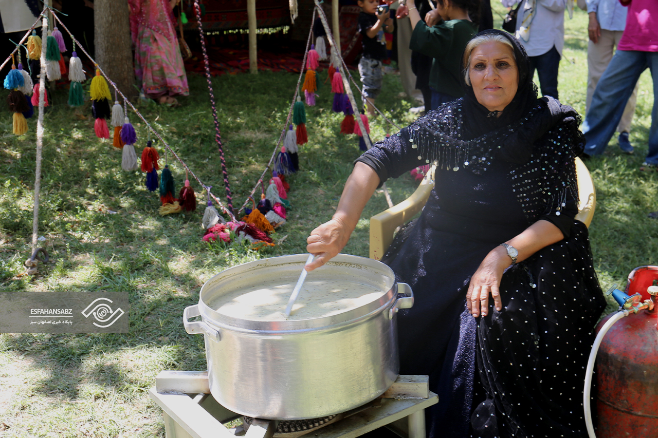 گزارش تصویری از نخستین جشنواره سیب در کُمه؛ بابازرنگ در مسیر تبدیل شدن به مقصد گردشگری پادنا