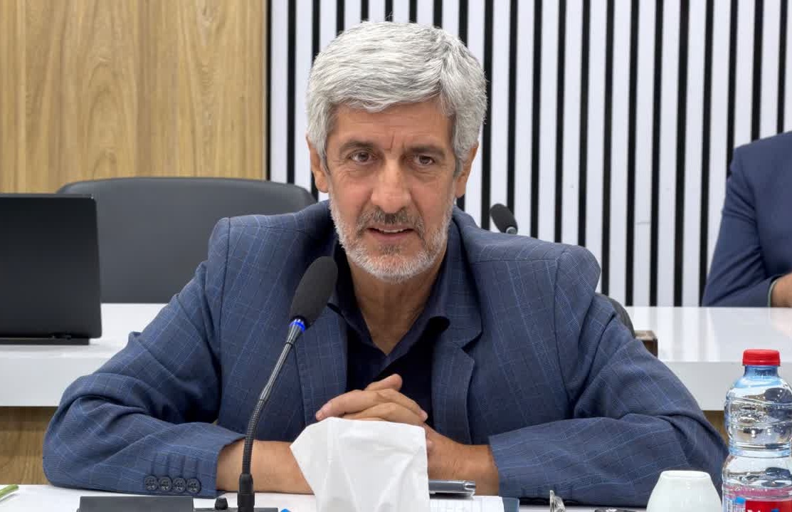استفاده از تجربه بازنشستگان باید از تعارف خارج شود
