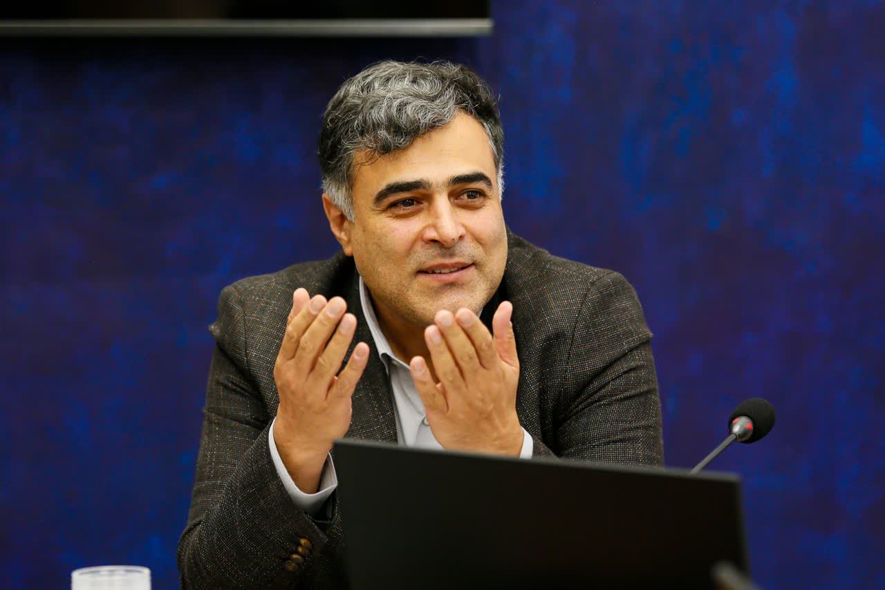 مشگلانی: نسل زد باید پلی برای انتقال دغدغه‌های جوانان به تصمیم‌گیران باشد