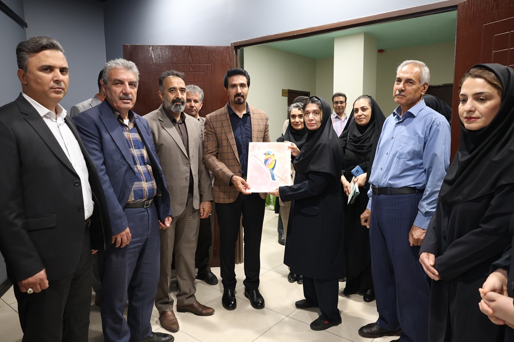 «بوم آرزوها»؛ روایت استعدادهای هنری توان‌یابان شاهین‌شهر در قاب نقاشی